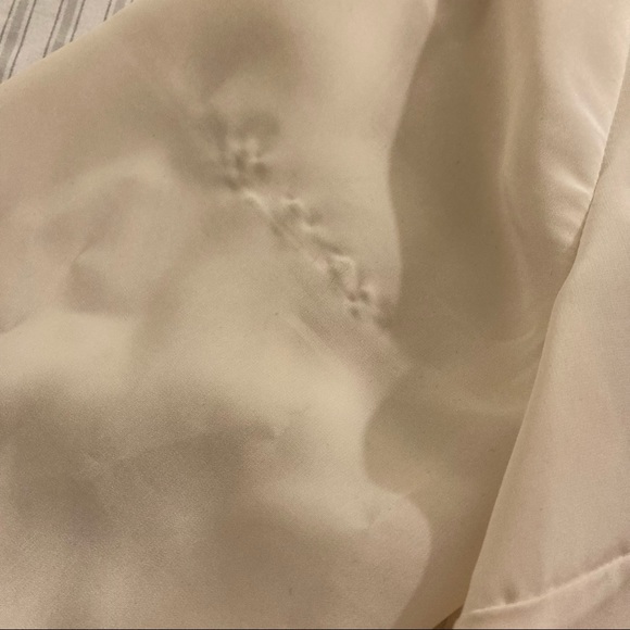 Forever 21 cream and black blouse - Picture 5 of 12